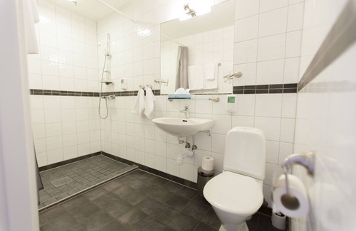 Eksjo Hotel | Comfortable Stay at Eksjö Stadshotell Annex with Breakfast
