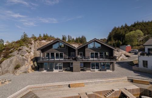Selbjorn House | Exclusive Havblikk Rorbu with Boat Rentals & Family Amenities
