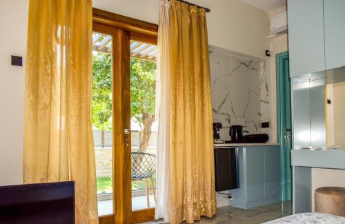 Skiathos Apartment | Prime Ektor's Villa: Ocean View & Free Parking in Skiathos