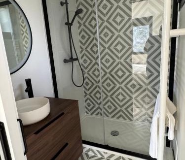 Patte d'Oie House | Elegant Renovated Townhouse with Family-Friendly Amenities