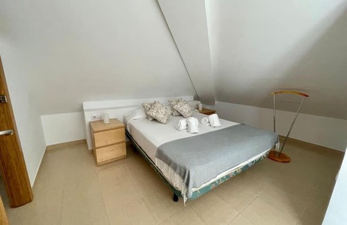 Distrito Noroeste Apartment | Pet-Friendly El Ático Blanco: Family Comfort with High Ratings