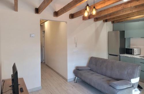 Leon Apartment | Guest Favorite: El Ático de Entrevías with Garage & WIFI
