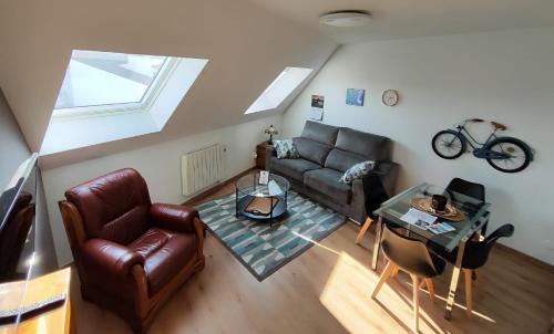 Oviedo City Centre Apartment | Kid-Friendly Getaway at El Ático de la Estación
