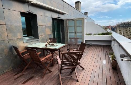 Distrito Oeste Apartment | Oceanfront Comfort at EL ÁTICO DE LA PLAYA with Free Parking
