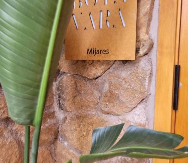Mijares House | Pet-Friendly Retreat at El Ático de Mijares - Guest Rated 9.5