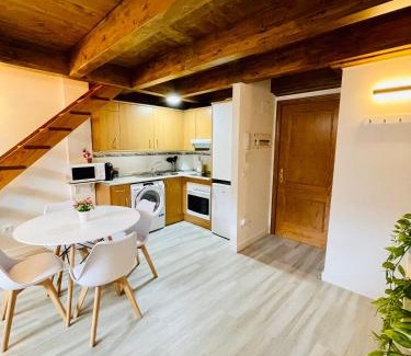 Biescas Apartment | Modern El Ático Nuevo: Central Location with Top Amenities