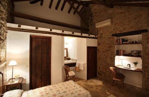 Vilches House | Experience El Añadío: Oceanfront Retreat with Top Amenities