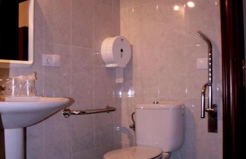 Calabazares House | Discover El Aceitón: Family-Friendly Hotel with Great Amenities