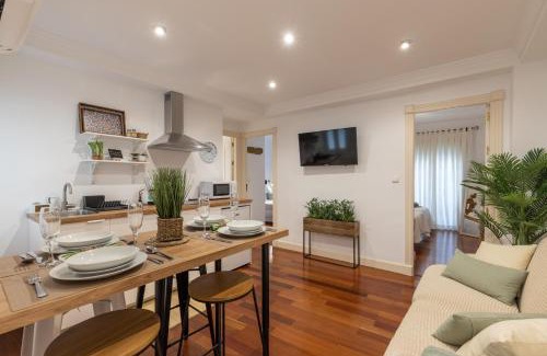 Centro - Sagrario Apartment | Discover El Almirez: Family-Friendly 4-Star Retreat