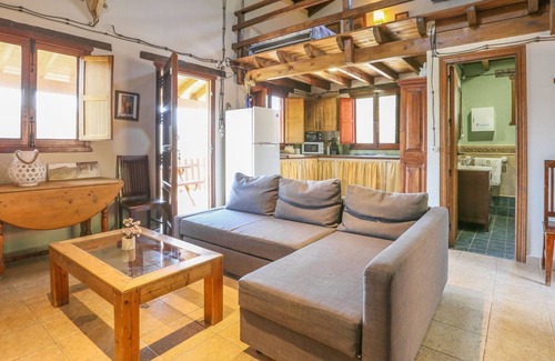 Coripe Villa | Discover El Alto de la Vía Coripe with Pool and Spa Amenities