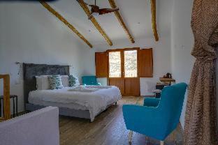 Santa Cruz del Comercio Bed & Breakfast | Discover El Amparo: Oceanfront Retreat with Top Amenities