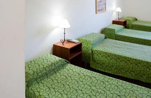San Luis Hotel | Inviting El Amparo Hotel: Family-Friendly with Hot Tub & Breakfast