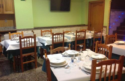 Ponferrada Hotel | Discover El Ancla: Family-Friendly Stay with Great Ratings!