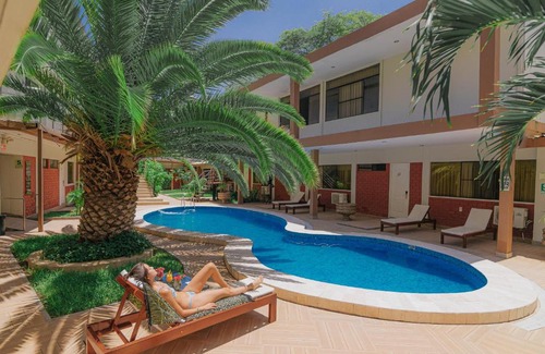 Piura Hotel | Relax at El Angolo Piura with Pool and Ocean View