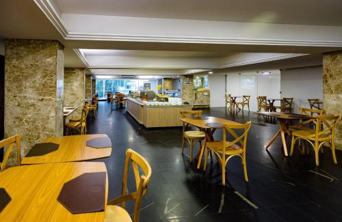 Pajucara Hotel | Enjoy Ocean Views at Aram Ouro Branco Hotel with Pool