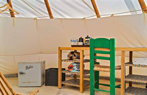 Dripping Springs House | Pet-Friendly Tipi Arbol with Pool & AC in La Fortuna