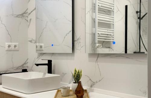 Ajo Apartment | El Arrecife: Family-Friendly Retreat with Pool & Pet Perks