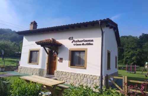Intriago House | Family-Friendly Stay at Casa Rural El Asturianu