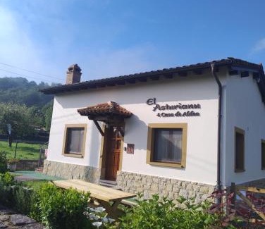 Intriago House | Family-Friendly Stay at Casa Rural El Asturianu