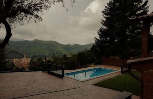 Espinelves Ski Chalet | Cozy El Balcó d'Espinelves with Oceanfront Views