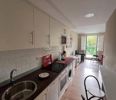 Comillas City Center Apartment | Family-Friendly El Balcón de Bolingas with Breakfast Included