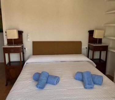 La Trinidad-San Juan y Todos los Santos Apartment | Discover El Balcón de la Torre: Family-Friendly Retreat
