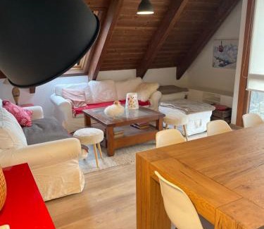 Panticosa Apartment | Discover El Balcón de Panticosa: Oceanfront Family Retreat
