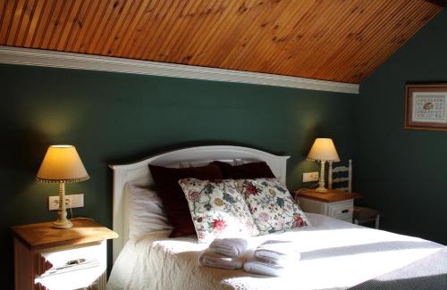 Sallent de Gallego House | Discover El Balcón del Garmo: 4-Star Family-Friendly Escape