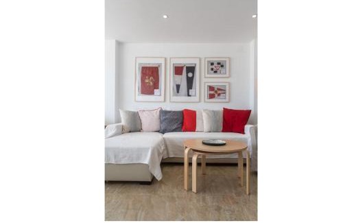 Cullera Apartment | Oceanfront Retreat: El Balcón del Mar with Pool and Views