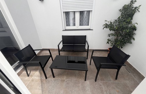 Algodonales Apartment | El Balcón: Family-Friendly Retreat with Spa & Breakfast