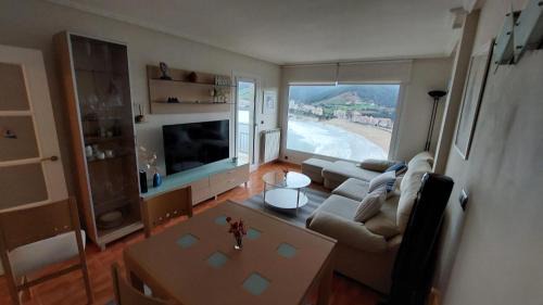 Bakio Apartment | Oceanfront El BALCON DE BAKIO – Guest Rated 9.8/10