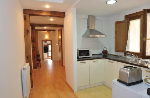 El Burgo de Osma Apartment | Discover El Balcon De La Catedral: Family-Friendly Retreat