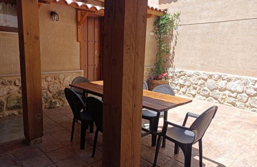 Penafiel House | Pet-Friendly El Balcon de Peñafiel with High Guest Ratings