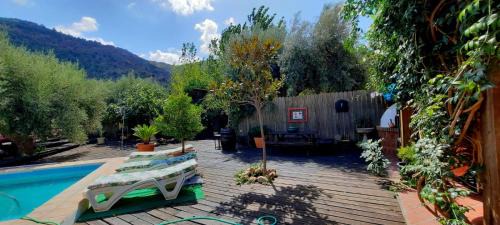 Fondon House | El Brezo: Family-Friendly Oasis with Pool & Pet Perks