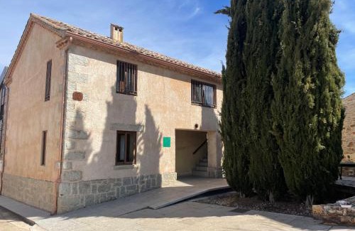 Madarcos House | Pet-Friendly Getaway at El Bulín de Madarcos