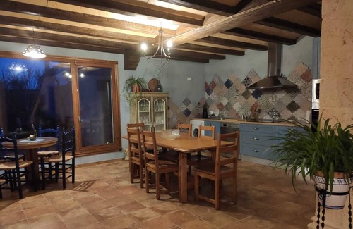 Santa Maria del Campo Rus House | Discover El Chaskarrillo Rural House: Pet Friendly Escape