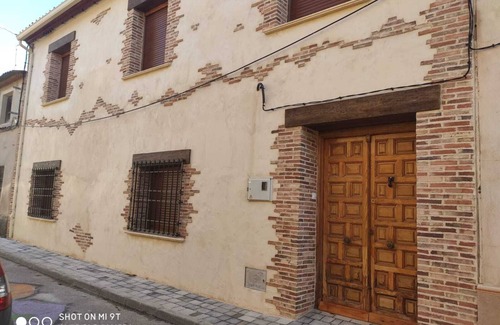 Santa Maria del Campo Rus House | Discover El Chaskarrillo Rural House: Pet Friendly Escape