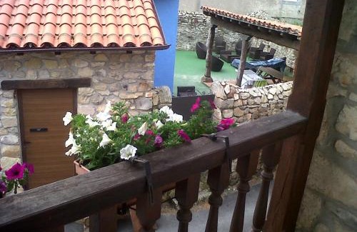 Pimiango House | Pet-Friendly El Cabañon de Pimiango with Ocean Views