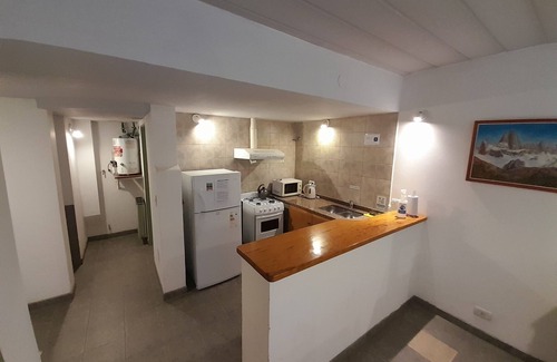 Macrozona Bahia Redonda y Primeros Faldeos Apartment | Family-Friendly Stay at EL Calafate Centro with Kitchen