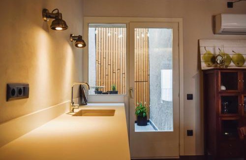Besalu Apartment | Discover El Call LEstudi in Besalú's Historic Jewish Quarter