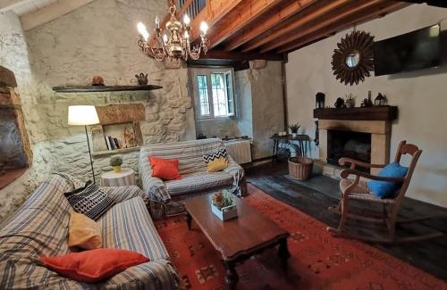 Abiada Ski Chalet | Discover El Callejo de Abiada: Oceanfront Escape Awaits