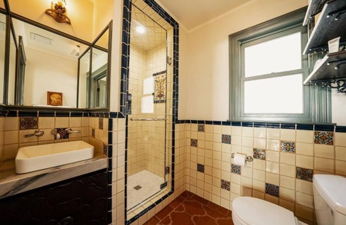 Capistrano Beach Hotel | Relax at El Caminante Bar & Bungalows with Ocean View Pool