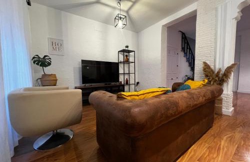 Torre del Campo House | Discover El Caminito: A Welcoming Retreat in Torredelcampo