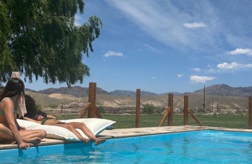 Iglesia Department House | El Campito Cabaña: Family Retreat with Pool & Pet Friendly