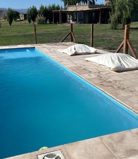 Iglesia Department House | El Campito Cabaña: Family Retreat with Pool & Pet Friendly