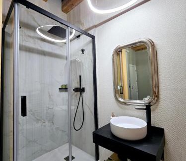 Centro Apartment | Discover El Capricho: Family-Friendly by Plaza Mayor