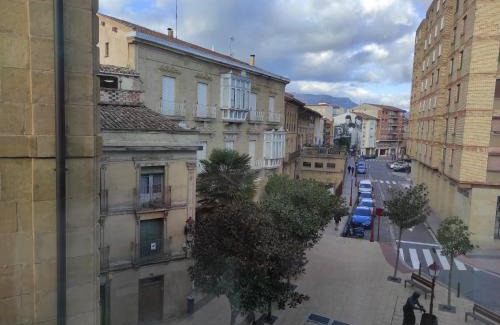 Haro Apartment | Discover EL CAPRICHO DE BACO: Pet-Friendly Retreat with 9.1 Rating