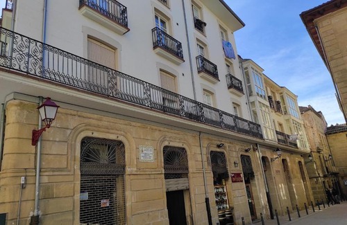 Haro Apartment | Discover EL CAPRICHO DE BACO: Pet-Friendly Retreat with 9.1 Rating