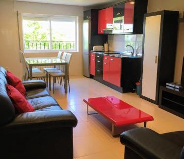 Cue House | Guest Rated El Capricho: Family-Friendly Retreat Awaits