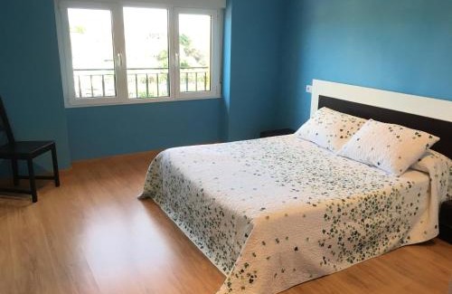 Cue House | Guest Rated El Capricho: Family-Friendly Retreat Awaits